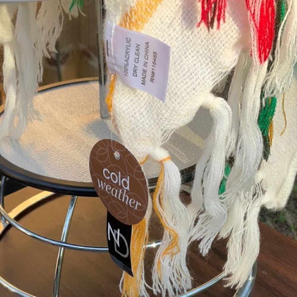 Take 50% OFF- New Direction Scarf, OS - Picture 2 of 5